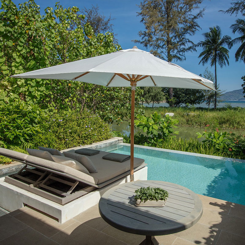 Lagoon Pool Pavilion King
