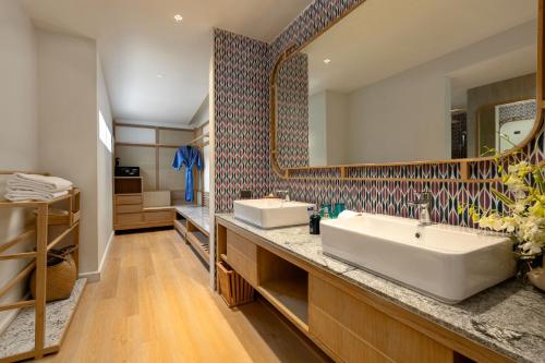 Hillside Family Villa