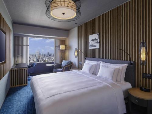 Executive King Room with Lounge Access