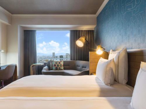 Swiss Executive Triple Room with Executive Lounge Access - High Floor