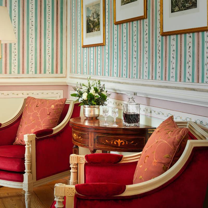 Signature Suite