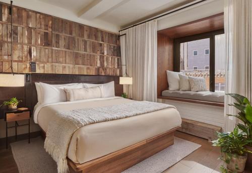 Suite with City View