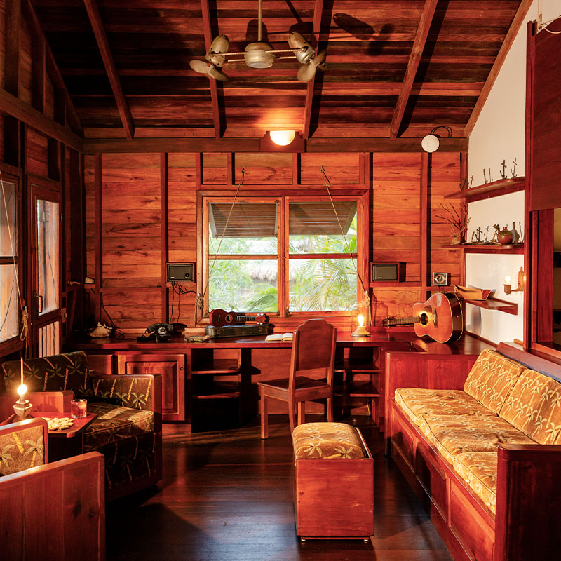 Roman's Lagoon Bungalow 