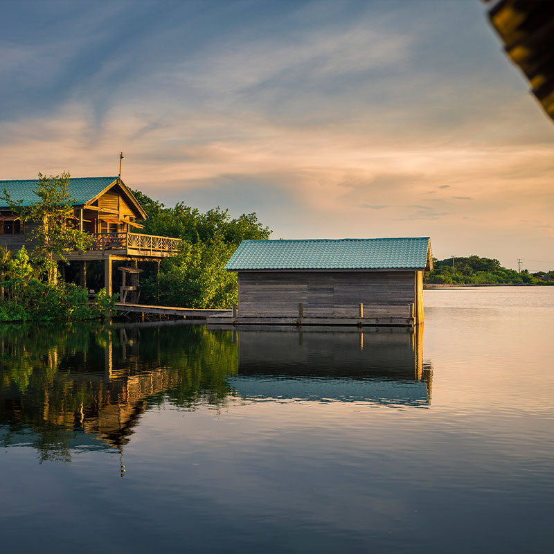Roman's Lagoon Bungalow 