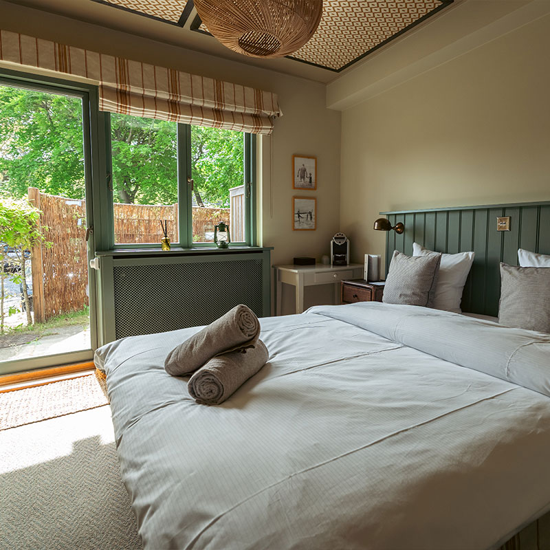 Standard Room with Courtyard view
