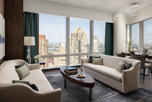 Two-Bedroom Hudson River View Suite