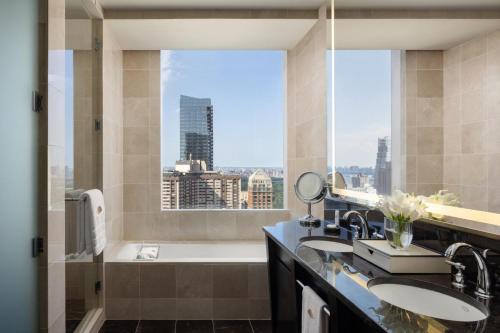 Three-Bedroom Central Park Family Suite
