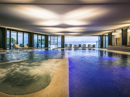 Deluxe King Room with Ocean View