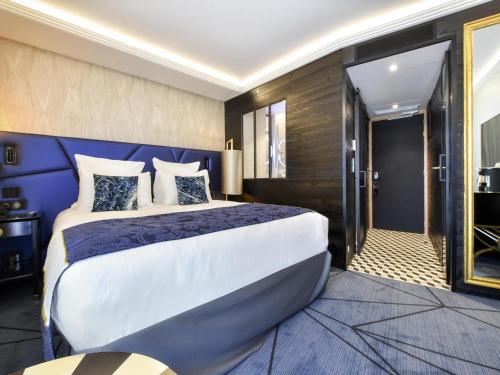 Deluxe King Room with Ocean View