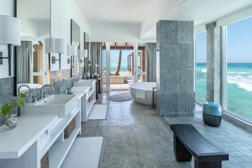 Sunrise Three-Bedroom Water Suite 
