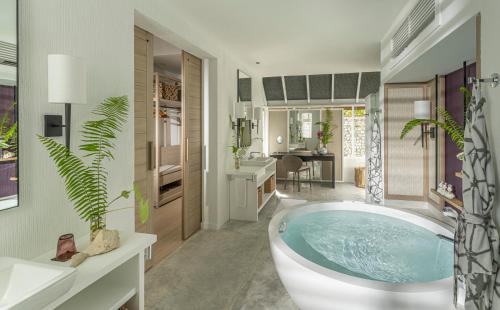 Four Bedroom Landaa Estate