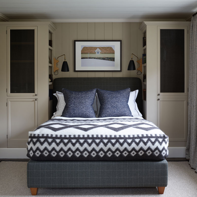 Thor - Queen Bed, ADA