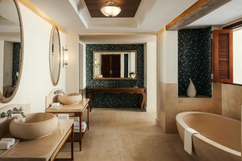 Le Morne Balcony Suite