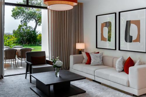 Five Bedroom Marina Skyline View, Private Pool Villa, Complimentary Soft Drinks Minibar, Daily In Villa Breakfast & Butler Service