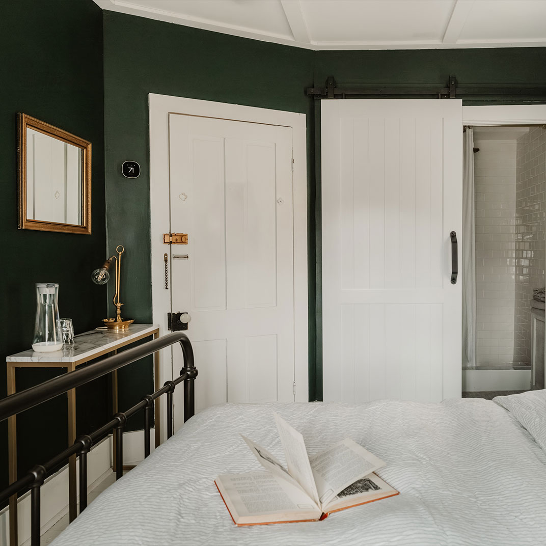 Queen Room – Heathcote