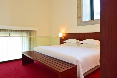 Mezzanine Suite