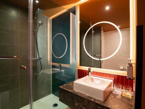 TRIBE Essential Twin Room - Mobility Access