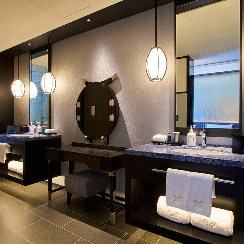 Luxury City View Twin