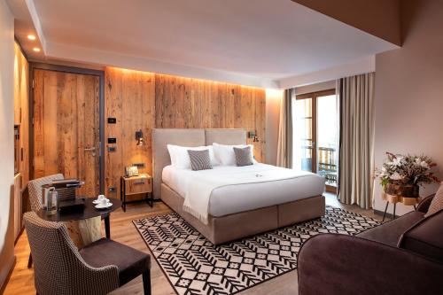 Junior Suite with Mountain View (2 adults + 1 child)