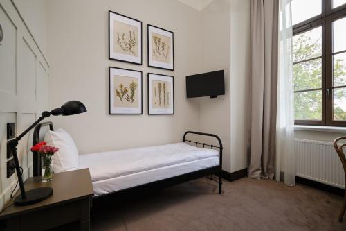Economy Single Room