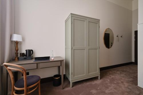 Economy Single Room