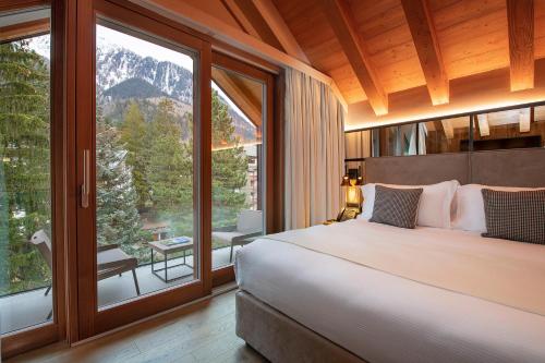 Rooftop Suite (2 adults + 1 child)