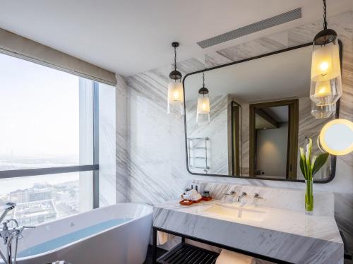 River View King Room