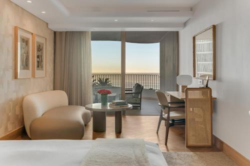 Deluxe Sea Facing Rooms