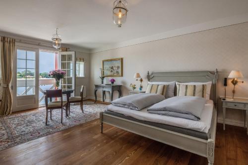 Deluxe Double Room with Sea View