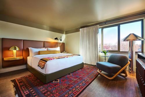 Standard King Room