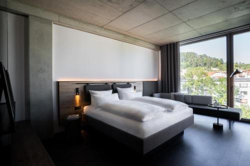 Premium Double Room (River View)