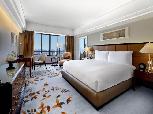 Deluxe City View Room, Guest room, 1 King, City view