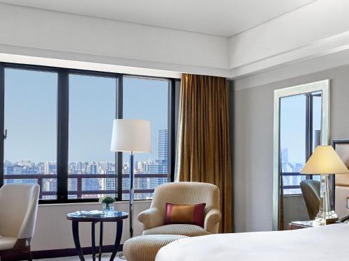 Club Deluxe City View, Club level, Guest room, 1 King