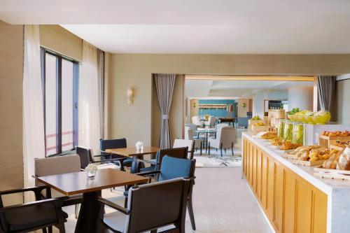 Club Premier Suite, Club level, 1 Bedroom Suite, 1 King