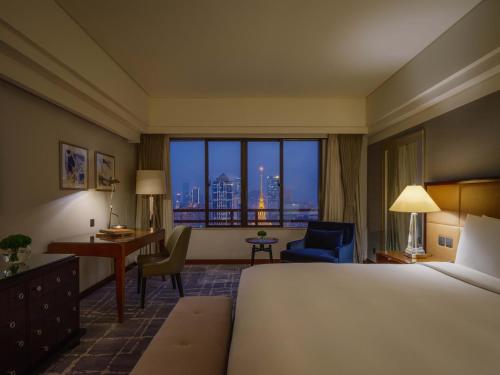 Deluxe Skyline View Room, Guest room, 1 King