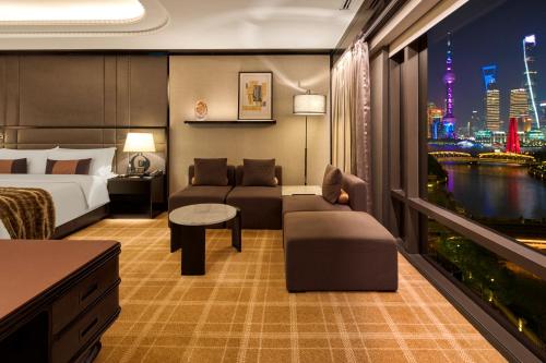 Deluxe River Twin Room