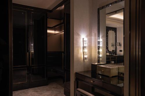 Terrace River King Room