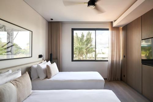 LUX* Pool Residence