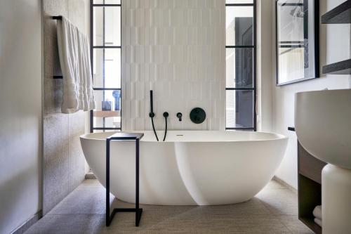 LUX* Pool Residence