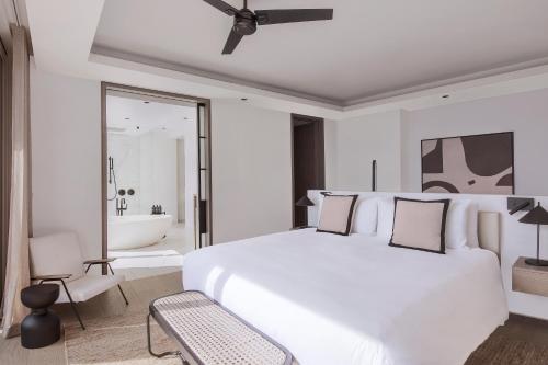 LUX* Pool Penthouse