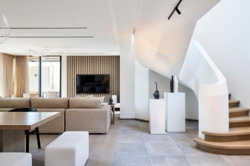LUX* Grand Beach Pool Villa