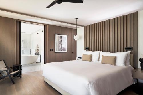 LUX* Grand Beach Pool Villa