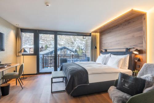 Superior Double Room West