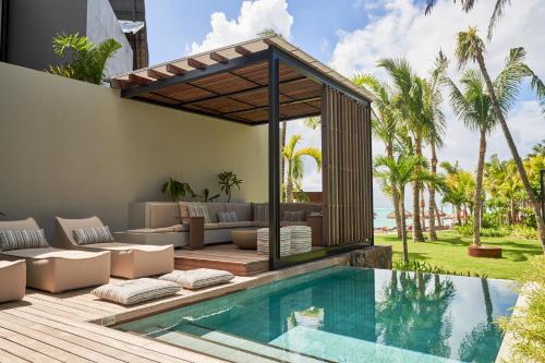 LUX* Pool Villa