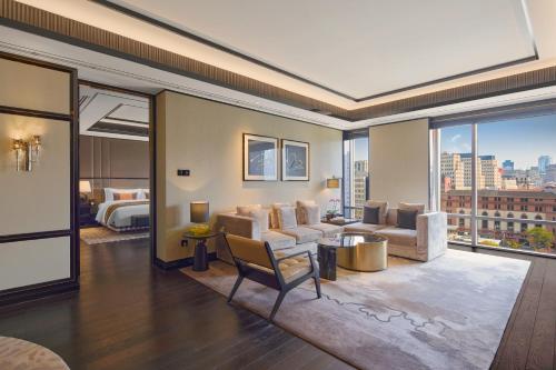 Executive River Suite