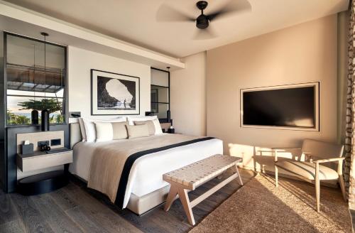 LUX* Ocean Junior Suite