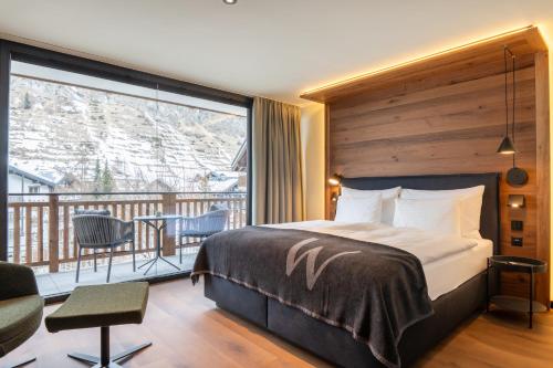 Deluxe Double Room West