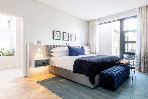 Luxury King Room