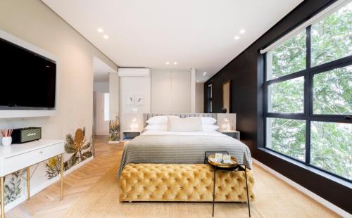 Luxury King Room