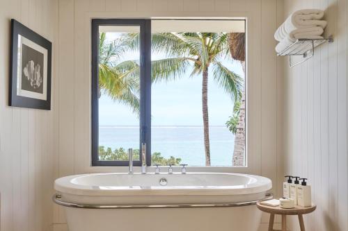 Villa - Beach Front